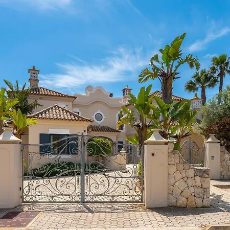 Dos Piscos Lagoa (Algarve)