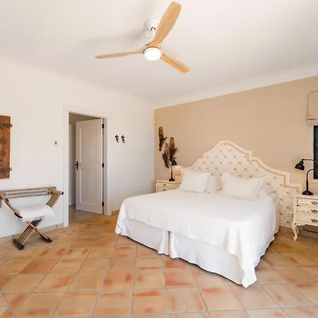 Villa Dos Piscos Lagoa (Algarve)